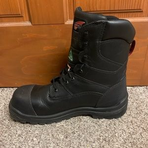 Red Wing Men’s King Toe Saftey Toe Waterproof Boot